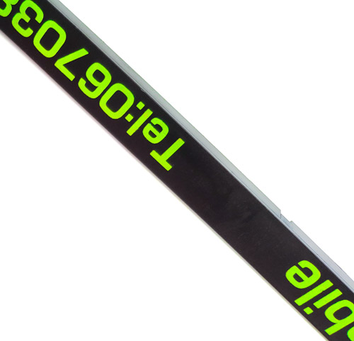 új safety green betűszín